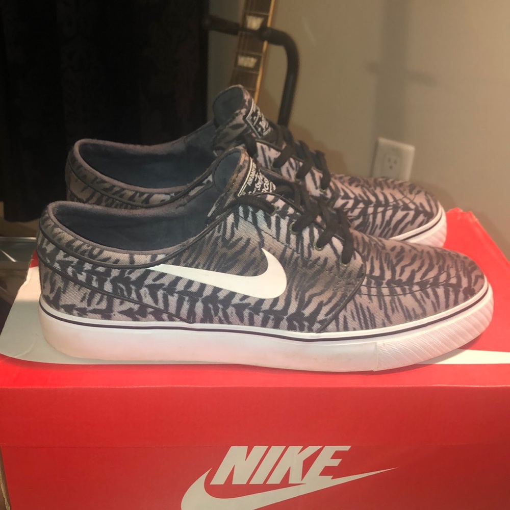 Nike SB Zoom Stefan Janoski Tiger Pack Black